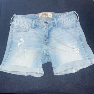 Hollister | Low-rise Boyfriend Shorts (size 24)